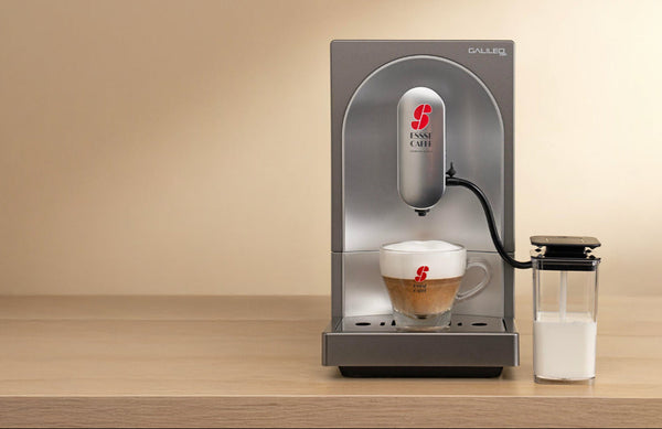 Essse Caffè capsule coffee machine brewing cappuccino with milk frother – compact espresso maker for home or office use